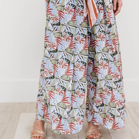 Davi & Dani Island Retreat Full Size Run Palazzo Pants in Pink - Picture 4 of 11